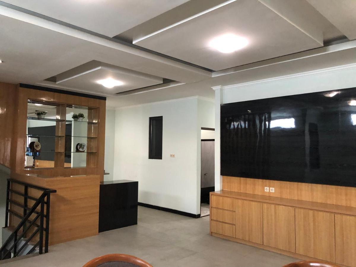Bening Asri Guesthouse Тангеранг Екстериор снимка
