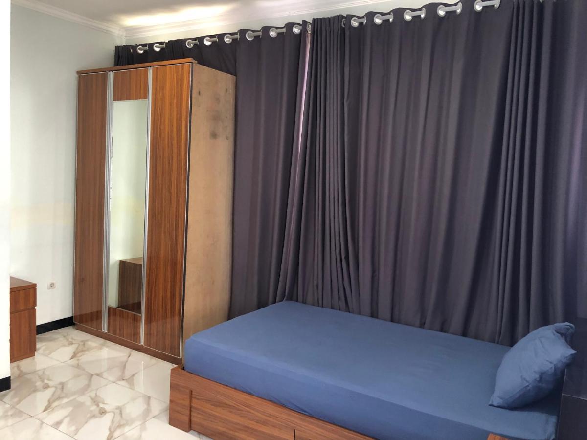 Bening Asri Guesthouse Тангеранг Екстериор снимка